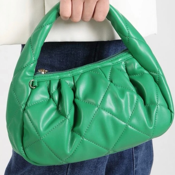 Quilted Chain Ruched Bag - Picture 6 of 10